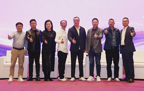 峰光无限整体家居2026年度战略合作品牌峰会圆满成功